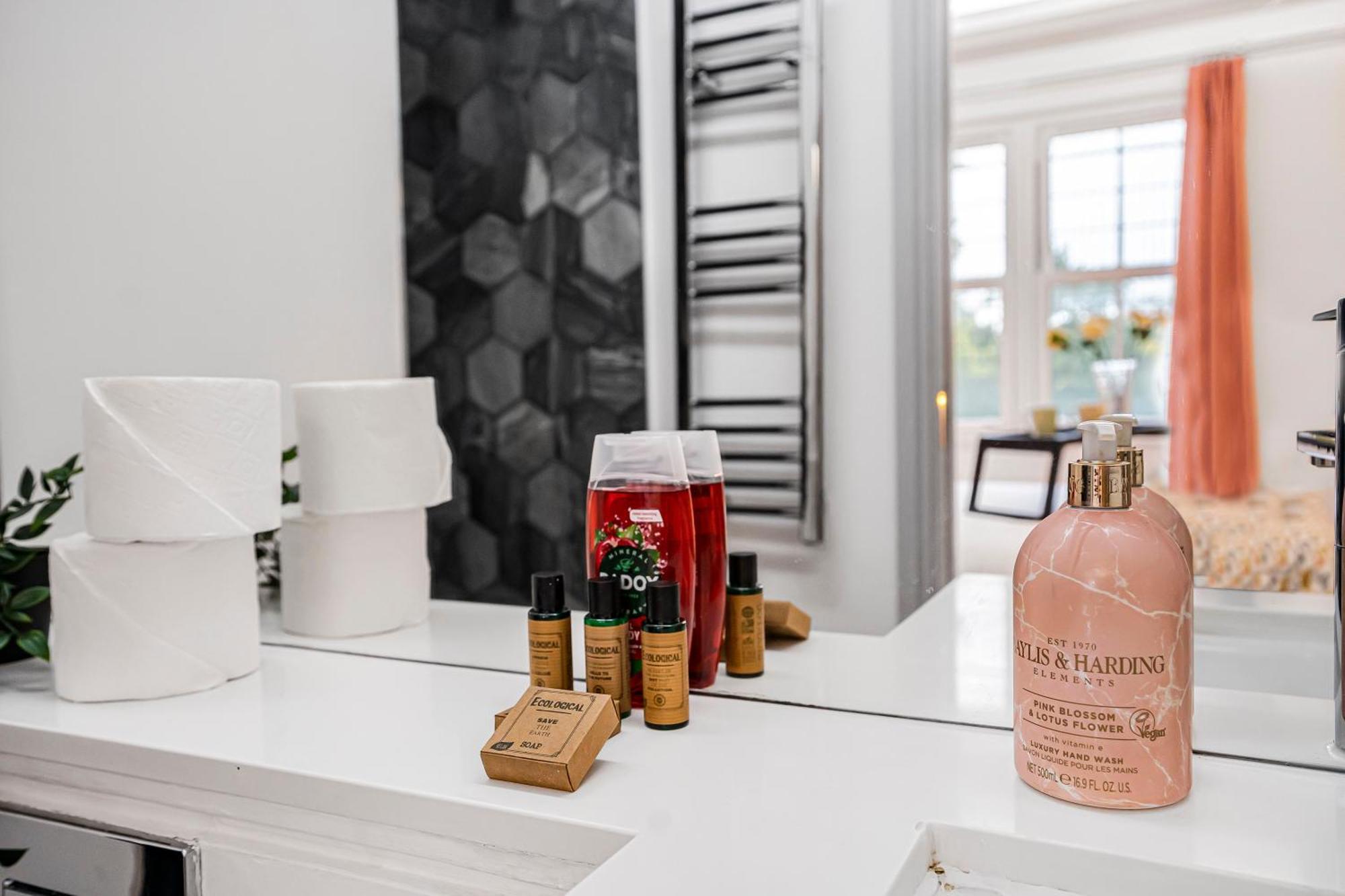 Stylish Modern Apartments By Livestay Short Lets & Serviced Accommodation London Nw6 ภายนอก รูปภาพ