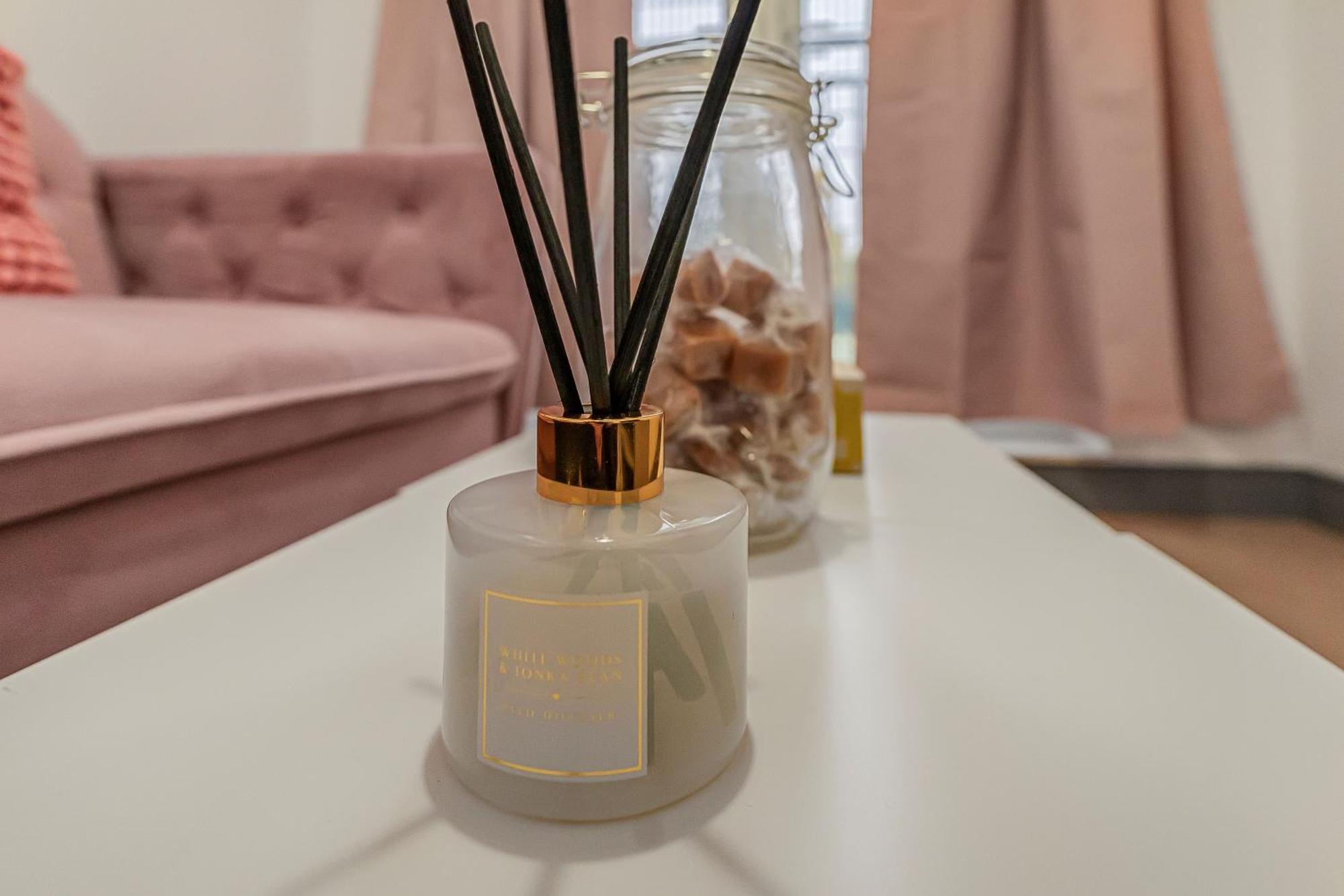 Stylish Modern Apartments By Livestay Short Lets & Serviced Accommodation London Nw6 ภายนอก รูปภาพ